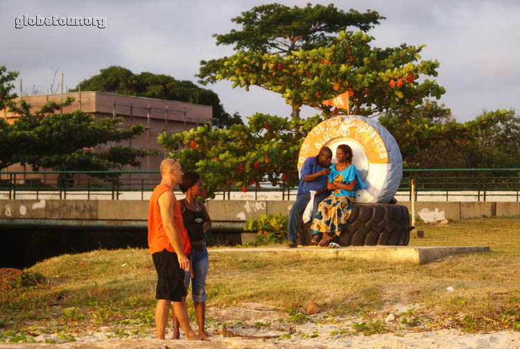 Gabon, Libreville, la playa