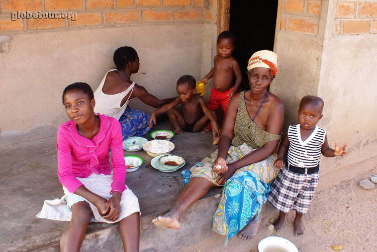 Malawi, Cape Maclear village