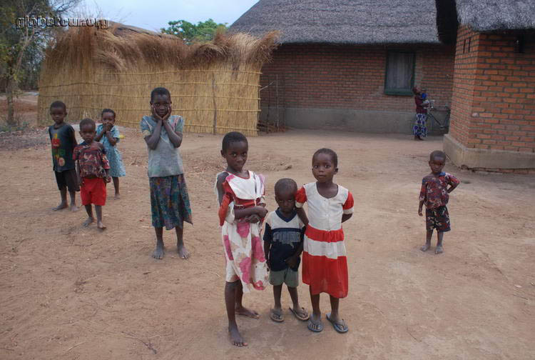 Malawi, Family at entrance of Parc Natural de Liwonde