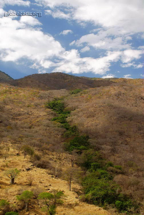 Tanzania, road to Dar Es Salam