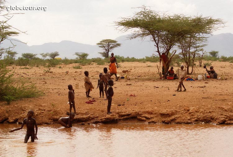 Kenya, Road to Moyale, masais