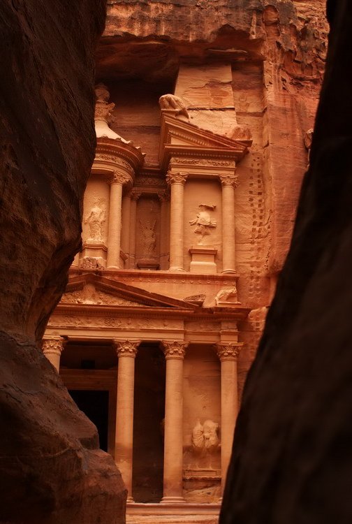 Jordan, Petra, The treasusy at the end of the Siq