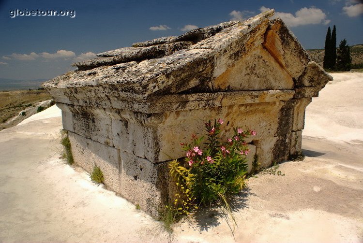 Turkey, Pamukale, tomb in the travertines