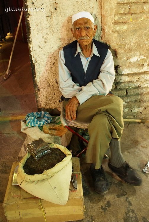 Iran, Kerman,  old man in bazar