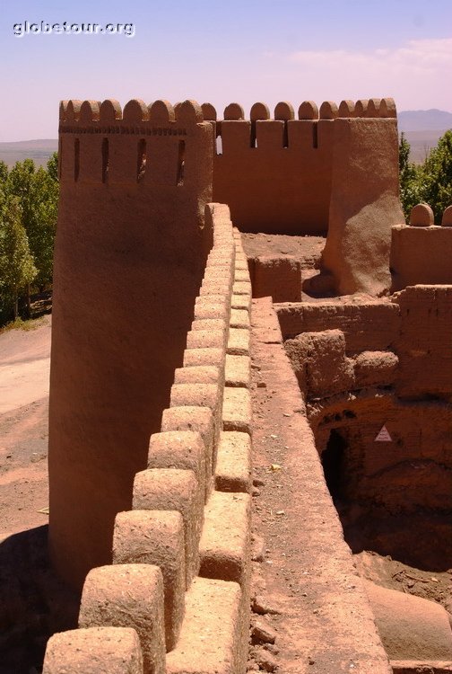 Iran, Rayen, castle