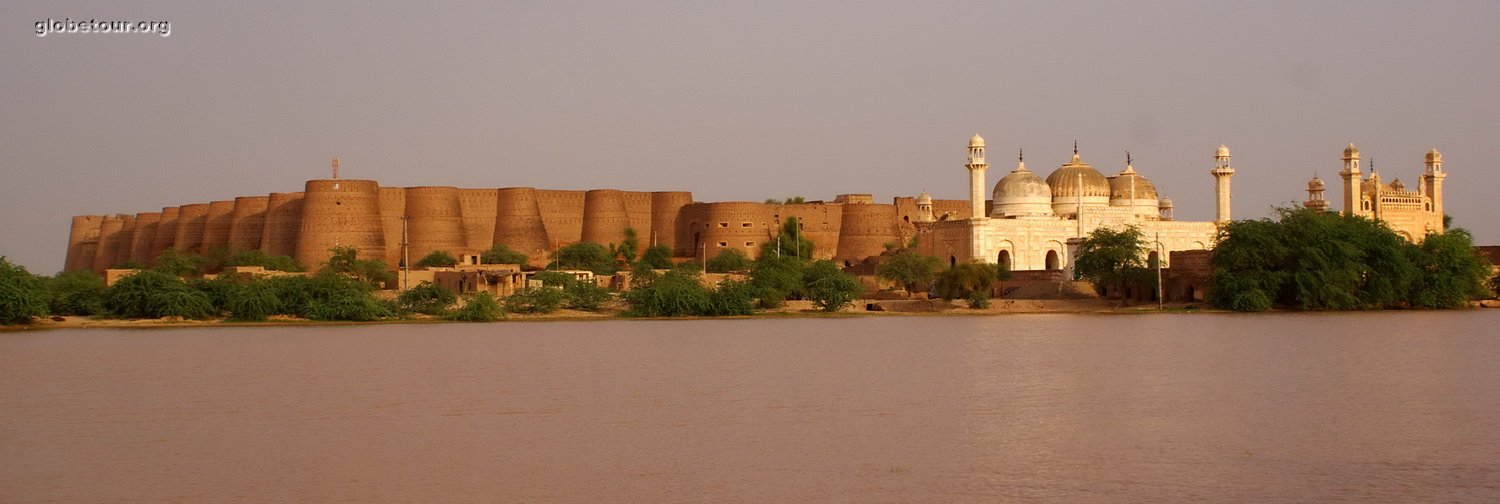 Pakistan, Derawar fort