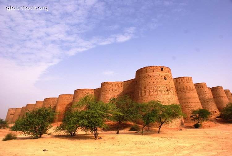 Pakistan, Derawar fort