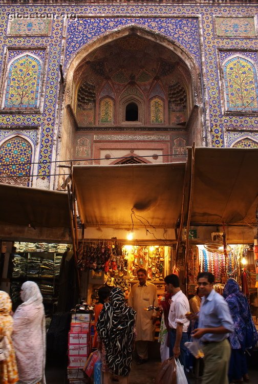 Pakistan, Lahore, mosque of Wazir Khan