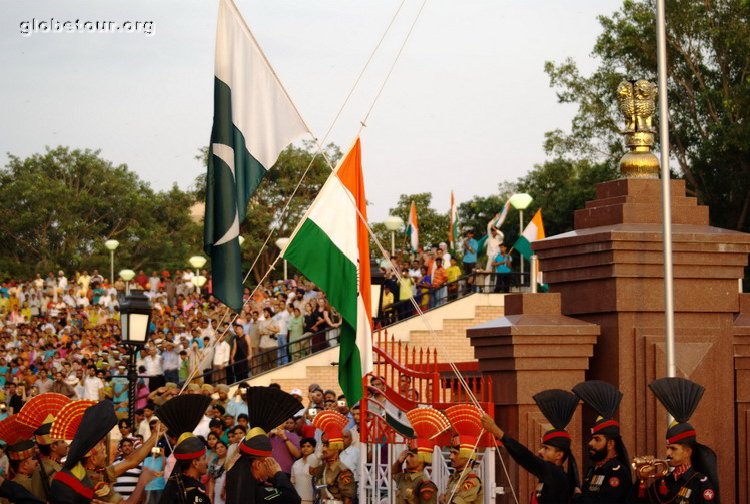 Pakistan, Wagah, border cerimony