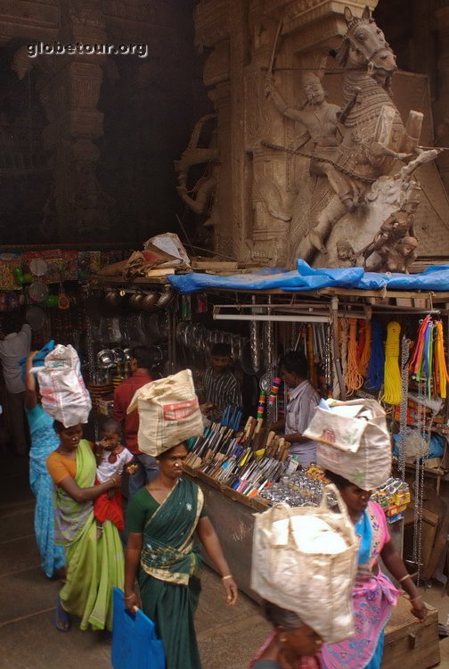 India, Madurai, market