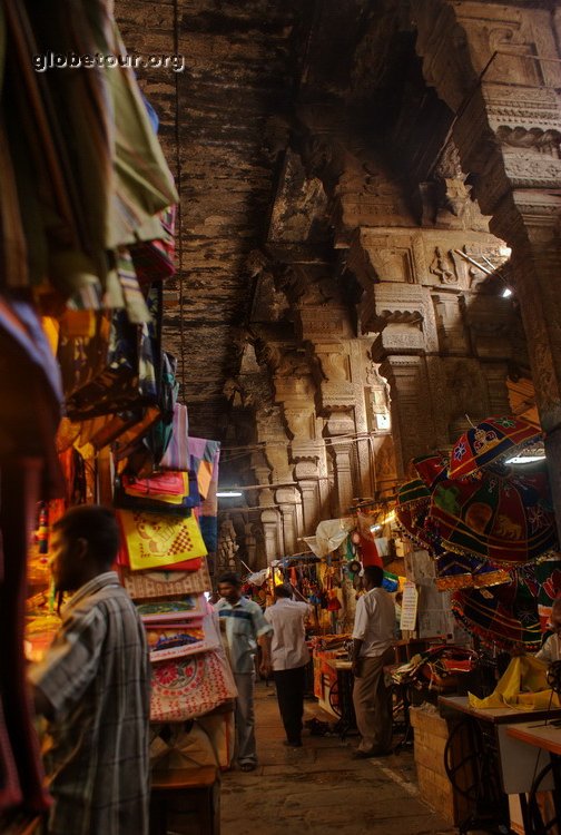 India, Madurai, market