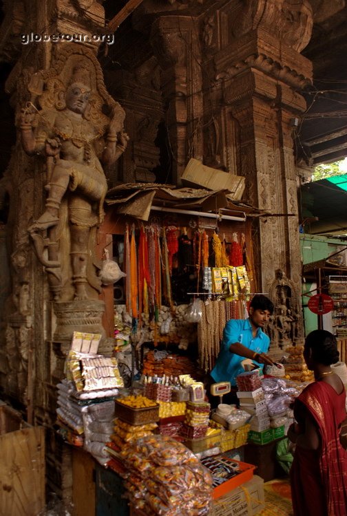 India, Madurai, market