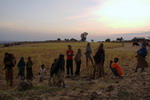 Ethiopia,+children+arround+the+cars