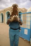 Sudan,+bad+and+prety+road+to+Wadi+Halfa,+sudanese+policeman