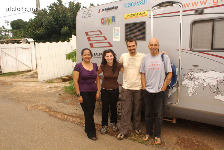 Camerun, Kribi, despedida con Silvia y Luciano