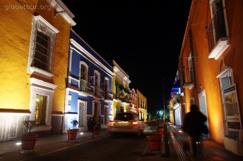 Mexico, Puebla, calle turistica