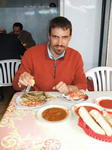 Casablanca,+Jan+con+su+plato+tradicional+de+pescado